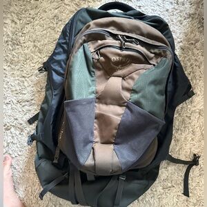 OSPREY Black Backpack 55l